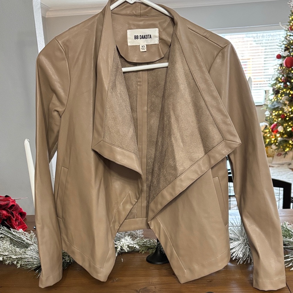BB Dakota Women's Leather Jacket in Tan